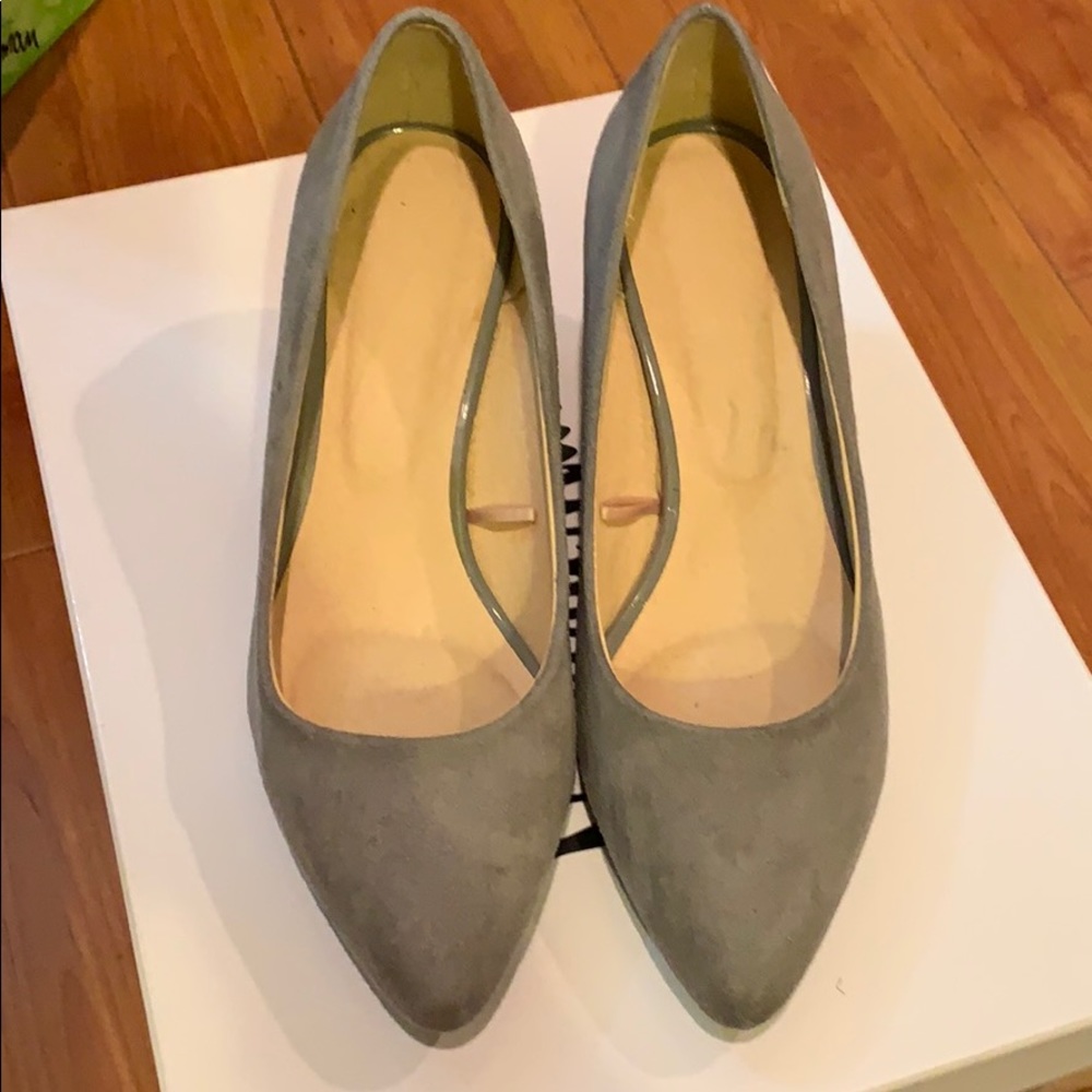 Grey pointy heels size 6
